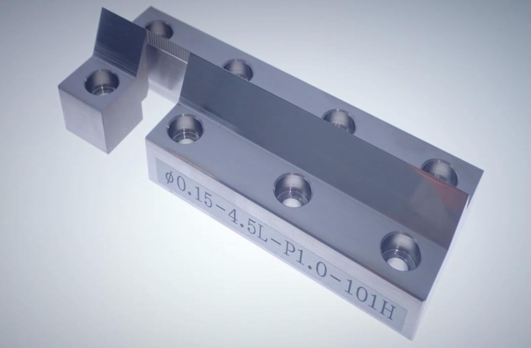 揭秘“熔噴模頭”、“口罩熔接齒模”,到底是個啥?(圖9) 揭秘“熔噴模頭”、“口罩熔接齒模”,到底是個啥?(圖8)