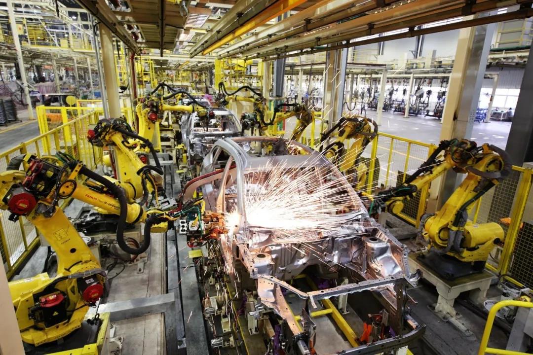 巨高機床:汽車產業給機床行業帶來的機遇與挑戰(圖1) 巨高機床:汽車產業給機床行業帶來的機遇與挑戰(圖1)